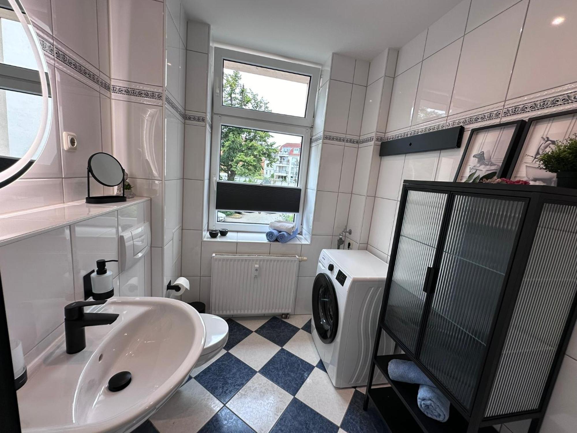 - Dschungel - Modern, Ruhig Und Familienfreundlich, Gratis W-lan * Rostock